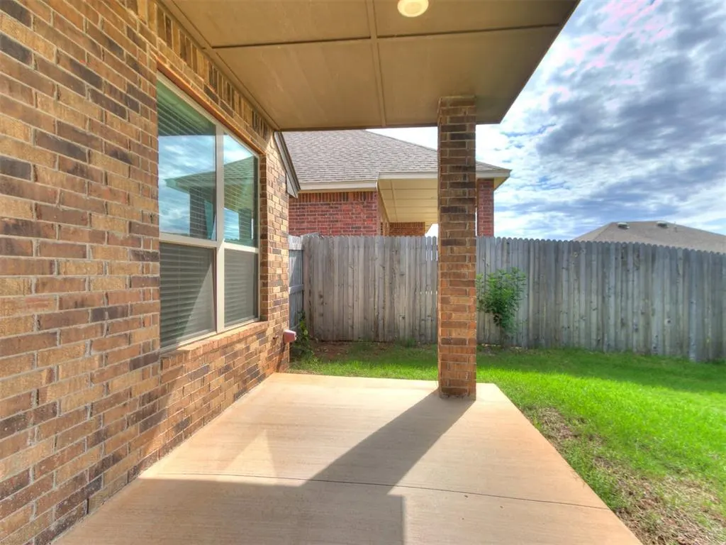 Photo 36 — 5512 Cheyenne Road, Warr Acres, OK 73132