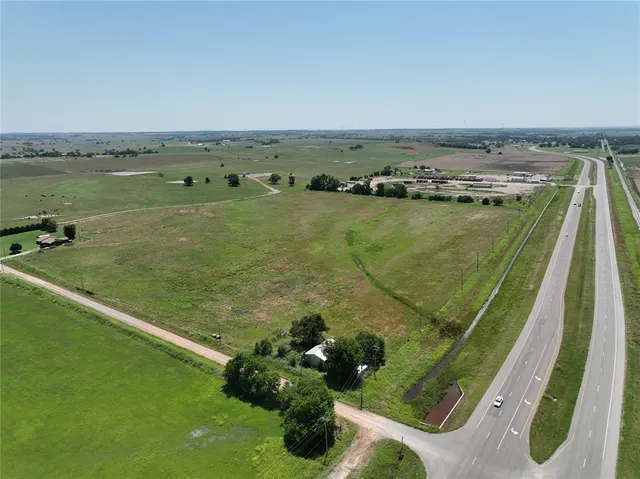 Photo 3 — 1 County Street 2770, Verden, OK 73092