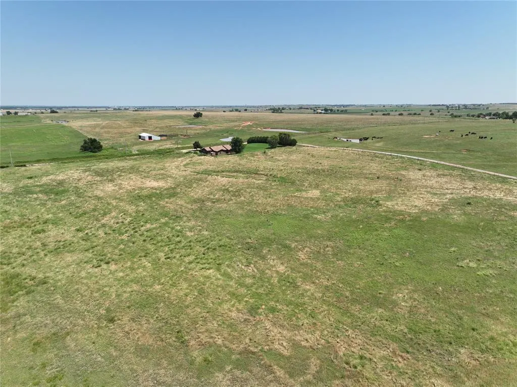 Photo 11 — 1 County Street 2770, Verden, OK 73092