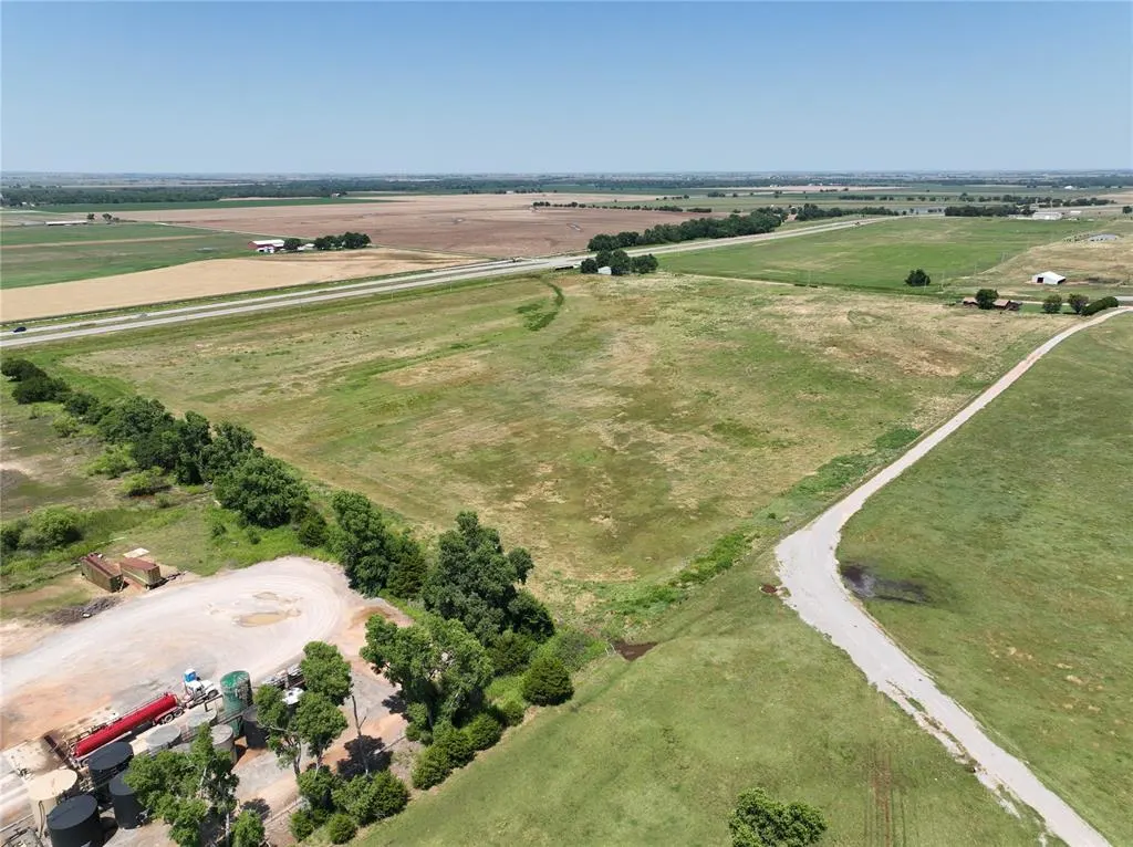 Photo 15 — 1 County Street 2770, Verden, OK 73092