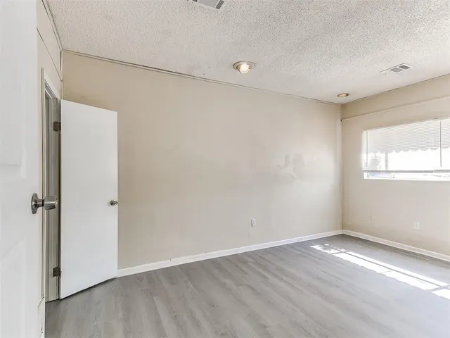 Photo 7 — 6217 S Drexel Avenue, Oklahoma City, OK 73159