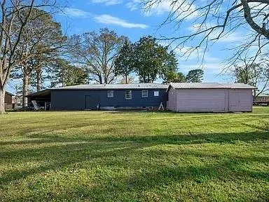 Photo 3 — 309 E Memorial Street, Broken Bow, OK 74728