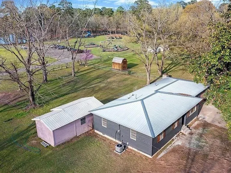Photo 33 — 309 E Memorial Street, Broken Bow, OK 74728
