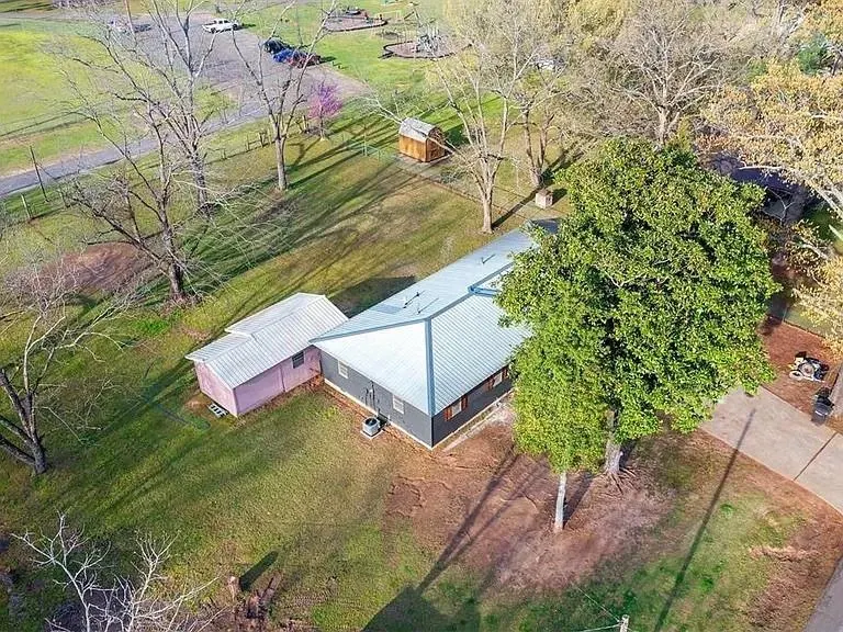 Photo 36 — 309 E Memorial Street, Broken Bow, OK 74728