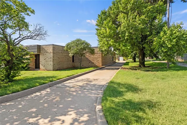 Photo 3 — 400 S Main Avenue, Custer City, OK 73639