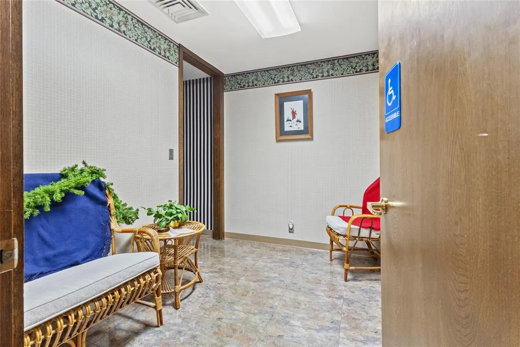 Photo 20 — 400 S Main Avenue, Custer City, OK 73639