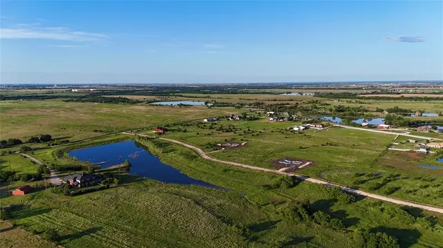 Photo 2 — 2 E 880 Road, Cashion, OK 73016