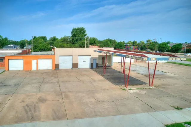 Photo 6 — 2217 N Portland Avenue, Oklahoma City, OK 73107