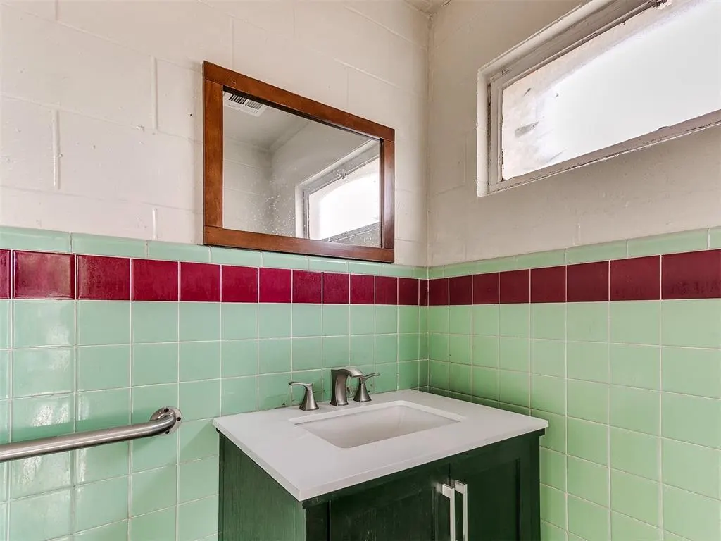 Photo 17 — 2217 N Portland Avenue, Oklahoma City, OK 73107