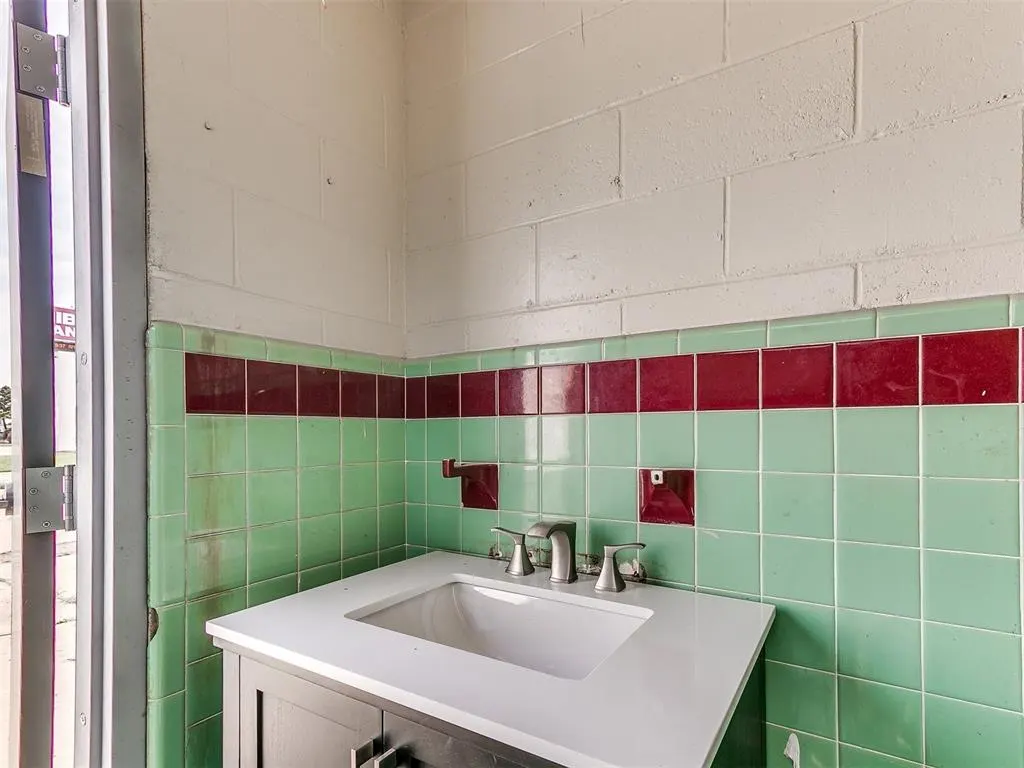Photo 25 — 2217 N Portland Avenue, Oklahoma City, OK 73107