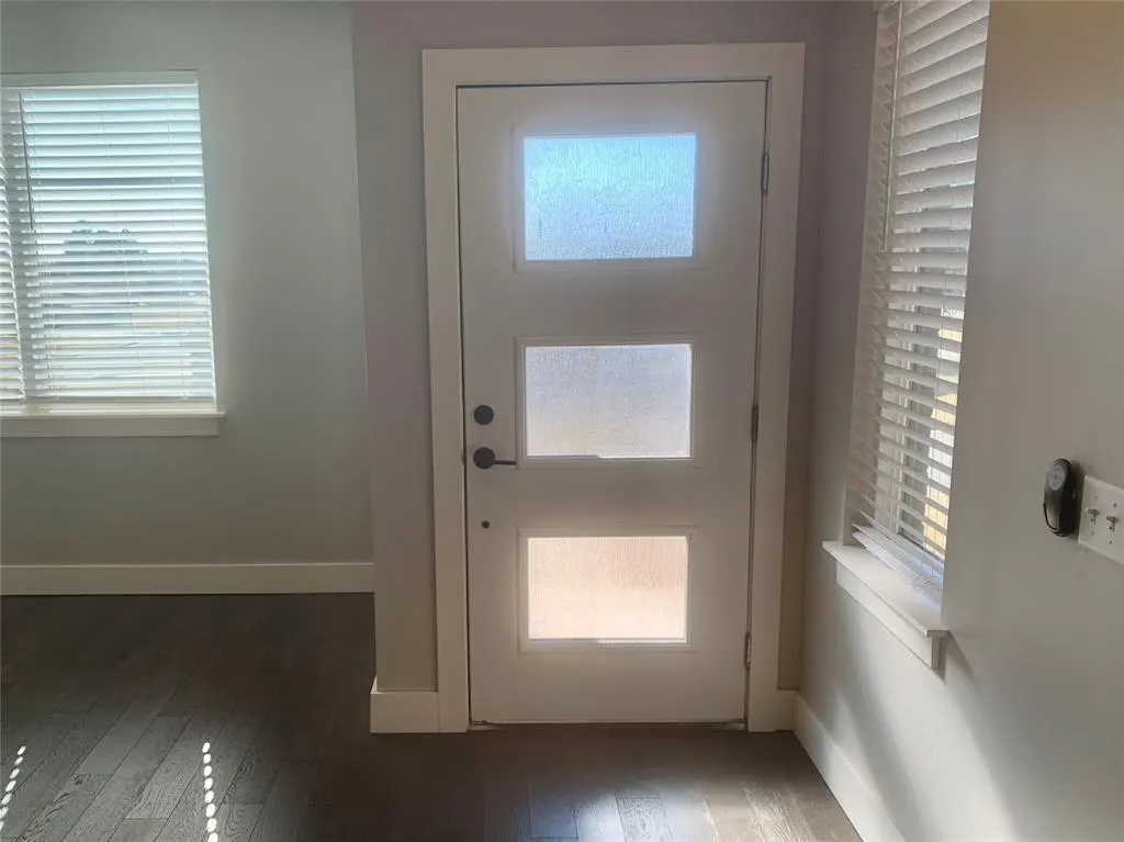 Photo 3 — 1305 NE 6th Street, Oklahoma City, OK 73117