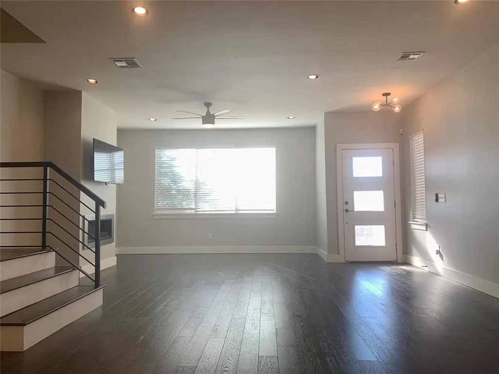 Photo 4 — 1305 NE 6th Street, Oklahoma City, OK 73117