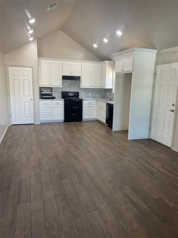 Photo 4 — 210 E Beech Street, Lexington, OK 73051