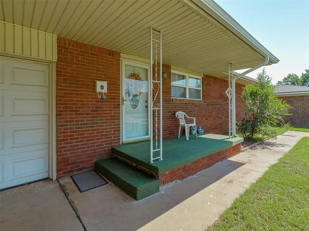 Photo 5 — 3113 SE 20th Street, Oklahoma City, OK 73115