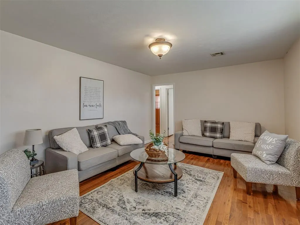 Photo 7 — 3113 SE 20th Street, Oklahoma City, OK 73115