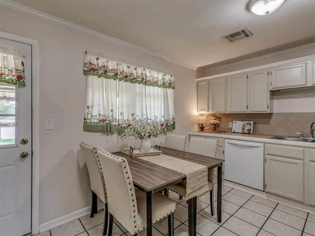 Photo 11 — 3113 SE 20th Street, Oklahoma City, OK 73115