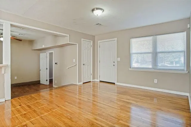 Photo 2 — 1717 Symphony Lane, Midwest City, OK 73130