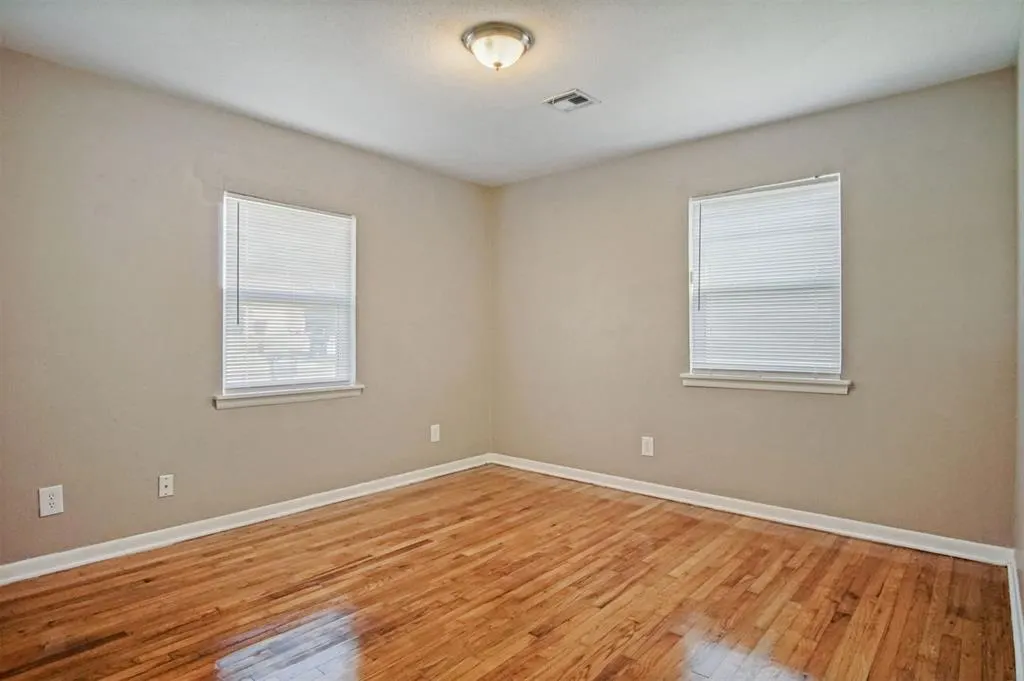 Photo 7 — 1717 Symphony Lane, Midwest City, OK 73130