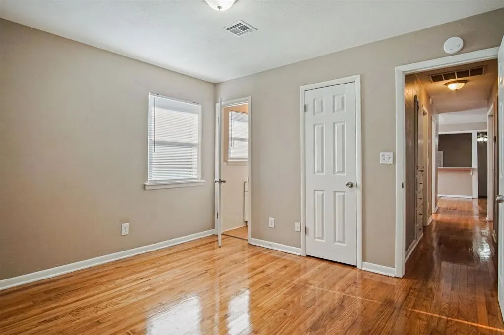 Photo 10 — 1717 Symphony Lane, Midwest City, OK 73130