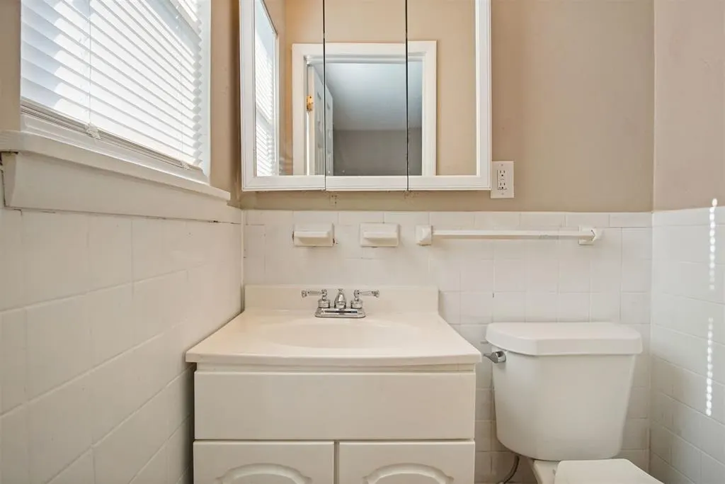 Photo 11 — 1717 Symphony Lane, Midwest City, OK 73130