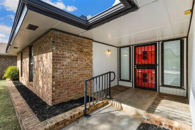 Photo 3 — 1321 Alviola Avenue, Midwest City, OK 73110