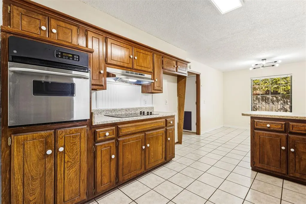 Photo 12 — 1321 Alviola Avenue, Midwest City, OK 73110