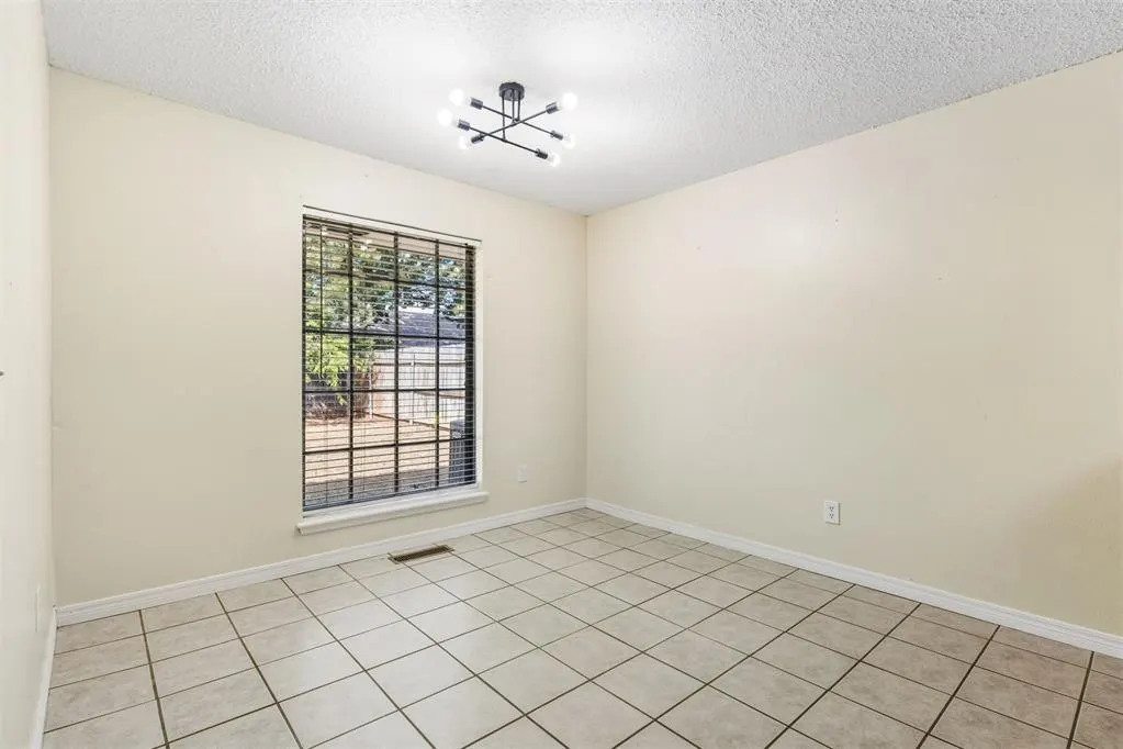 Photo 15 — 1321 Alviola Avenue, Midwest City, OK 73110