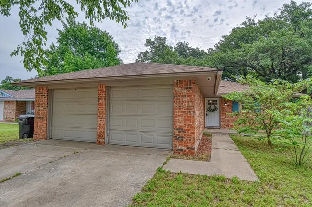 Photo 3 — 1540 Bradley Place, Oklahoma City, OK 73127
