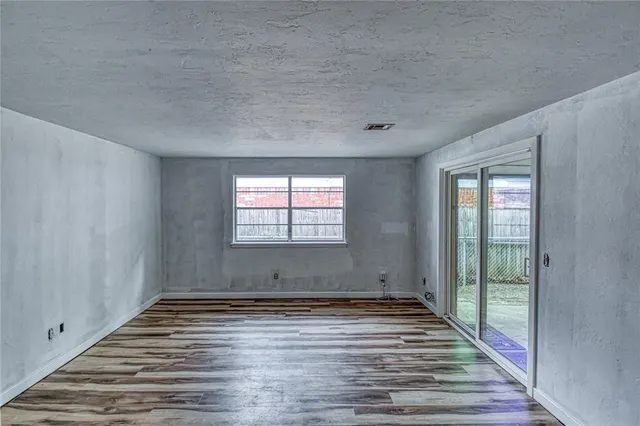 Photo 6 — 1540 Bradley Place, Oklahoma City, OK 73127