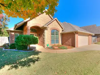 Sold home at 5509 NW 120th Street