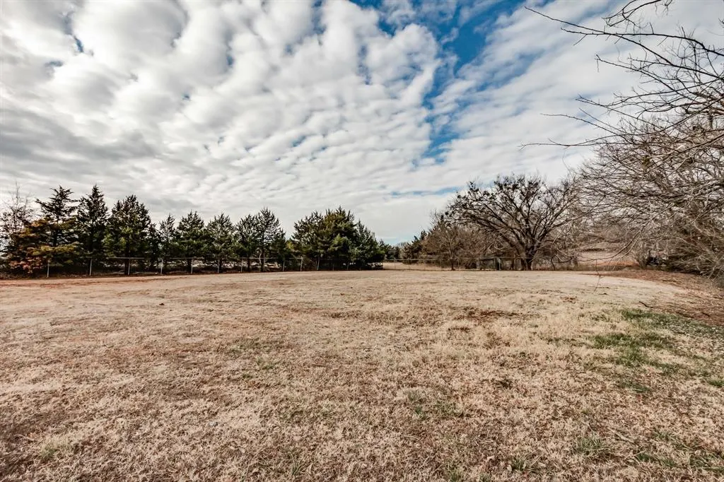 Photo 8 — 402 W Highland Street, Tecumseh, OK 74873