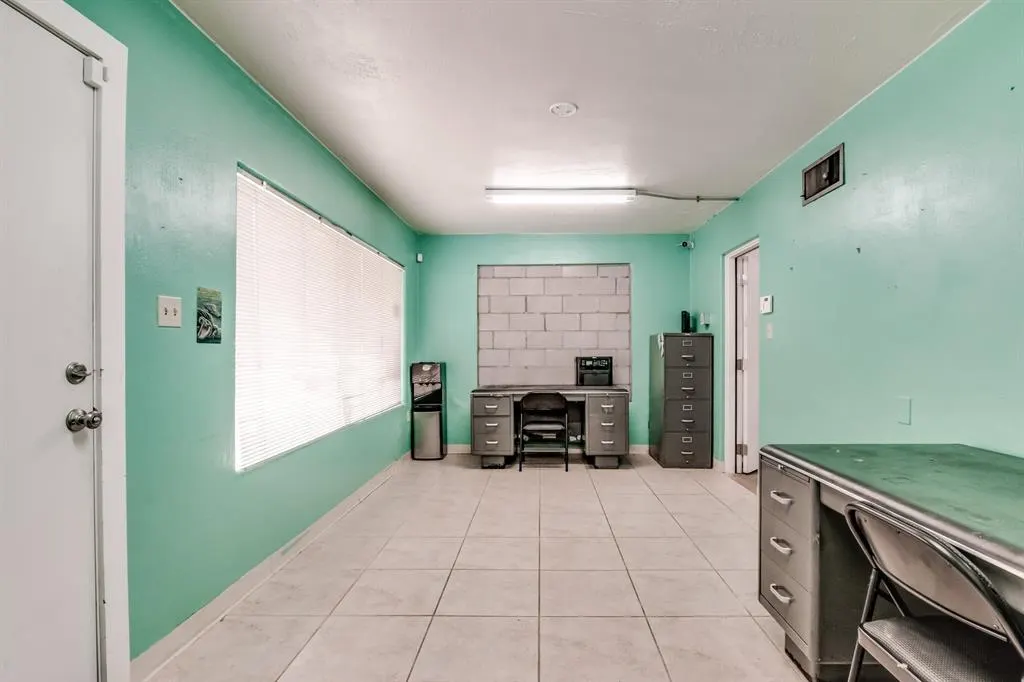 Photo 48 — 402 W Highland Street, Tecumseh, OK 74873