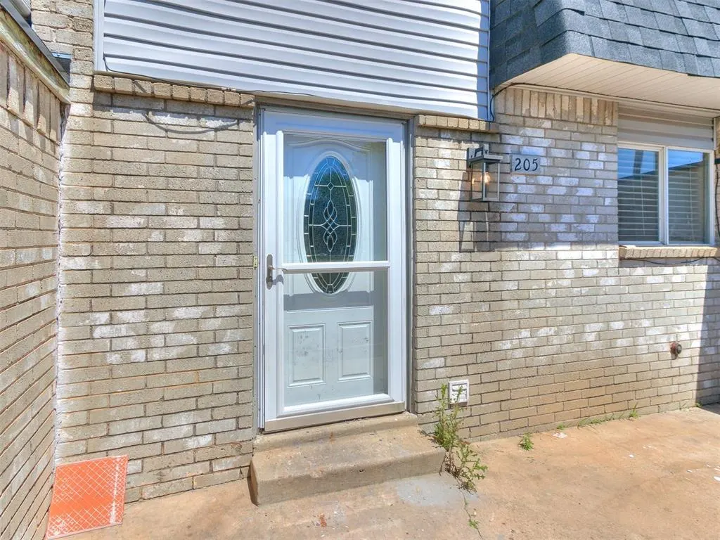Photo 3 — 205 Jason Drive, Norman, OK 73071
