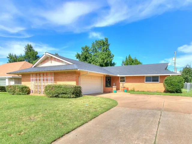 Front exterior — 5906 N Shawnee Avenue, Oklahoma City, OK 73112