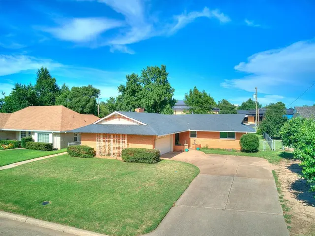 Photo 2 — 5906 N Shawnee Avenue, Oklahoma City, OK 73112