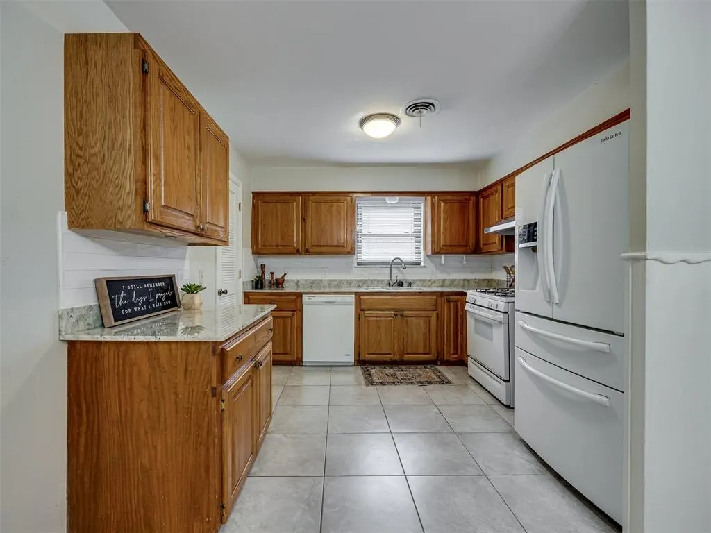 Photo 11 — 5936 N Ione Drive, Oklahoma City, OK 73122