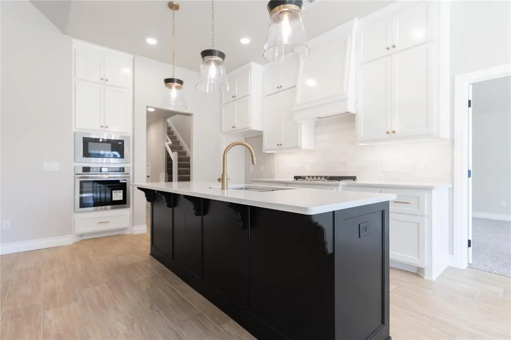 Photo 5 — 3906 Lleyton Drive, Norman, OK 73072