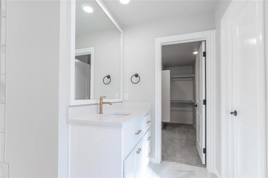 Photo 15 — 3906 Lleyton Drive, Norman, OK 73072