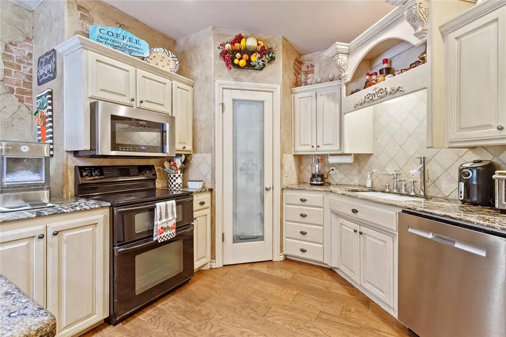 Photo 12 — 1414 Chisholm Trail, Weatherford, OK 73096