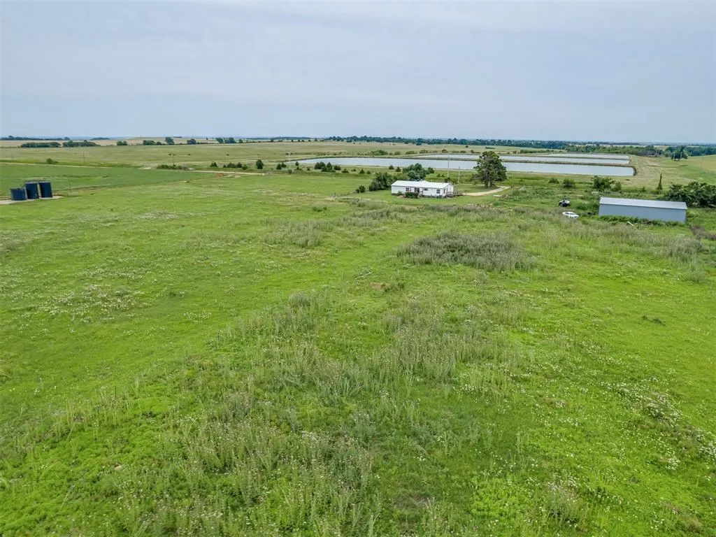 Photo 2 — 11924 W County Rd 74, Crescent, OK 73028