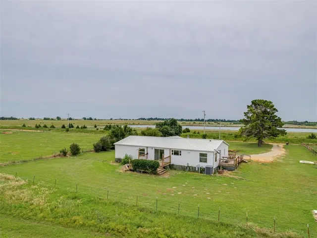 Photo 5 — 11924 W County Rd 74, Crescent, OK 73028