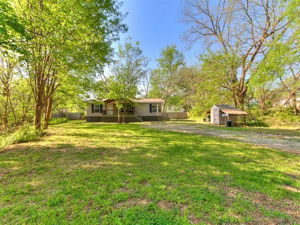Photo 6 — 410 W Main Street, Tecumseh, OK 74873