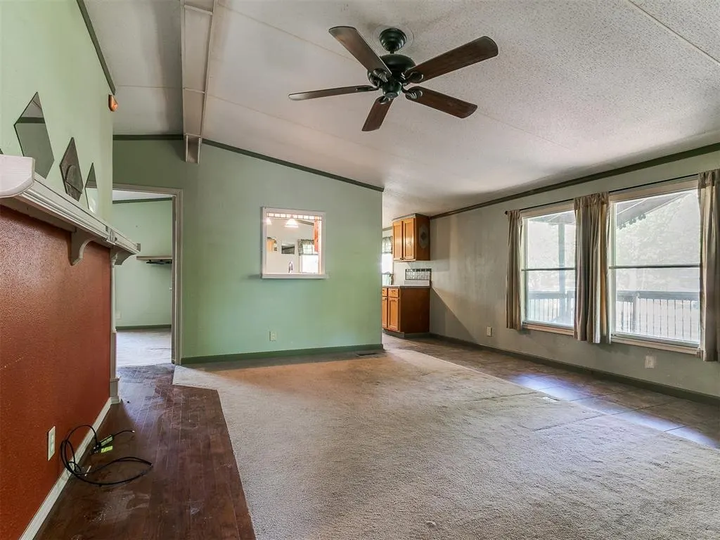Photo 11 — 410 W Main Street, Tecumseh, OK 74873