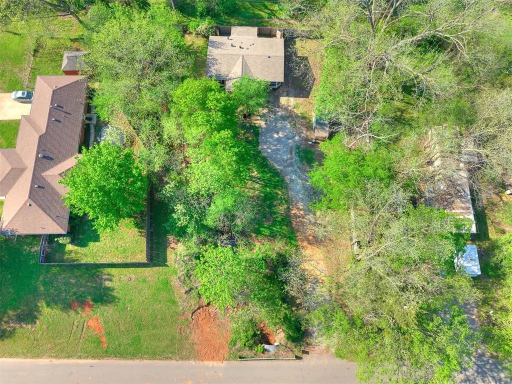 Photo 31 — 410 W Main Street, Tecumseh, OK 74873