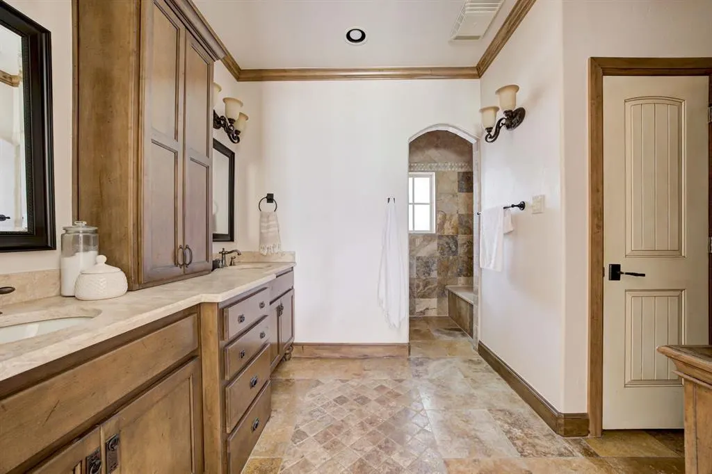 Photo 18 — 2300 Crestwood Drive, Jones, OK 73049