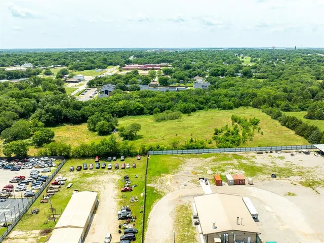 Photo 6 — 001 NE Monroe Avenue, Ardmore, OK 73401