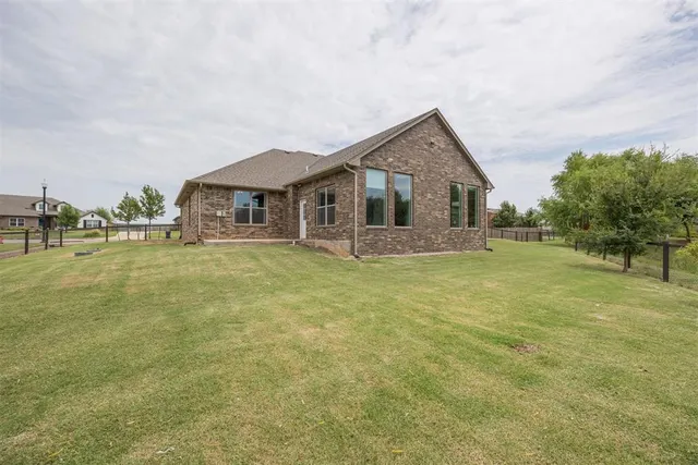 Photo 2 — 14709 Bella Maria Drive, Oklahoma City, OK 73165