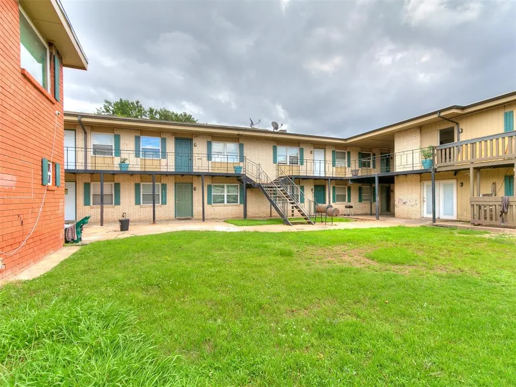 Photo 6 — 1731 NW 32nd Street, Oklahoma City, OK 73118