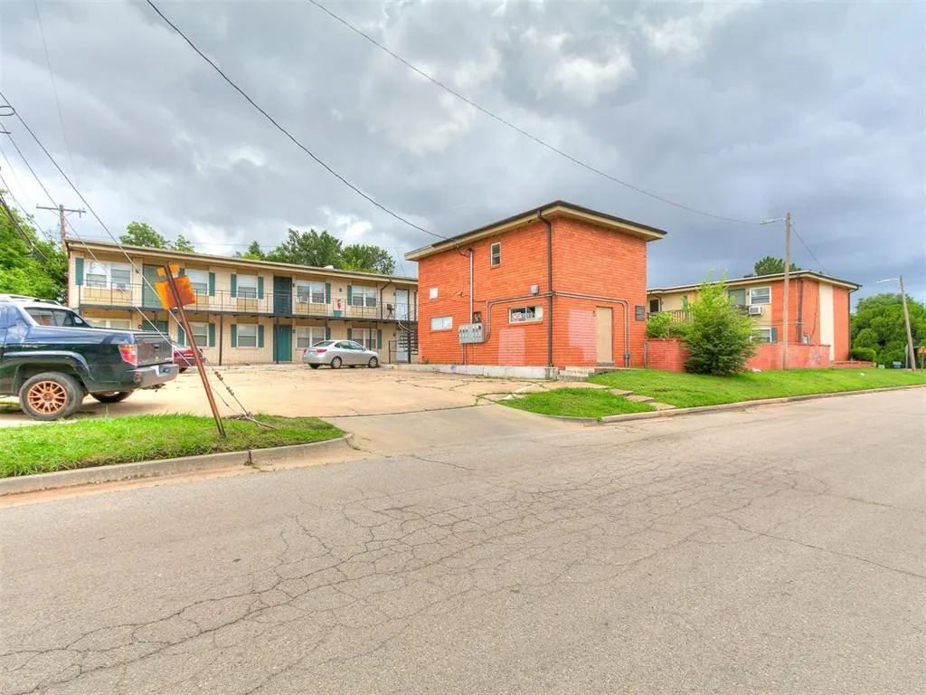 Photo 7 — 1731 NW 32nd Street, Oklahoma City, OK 73118