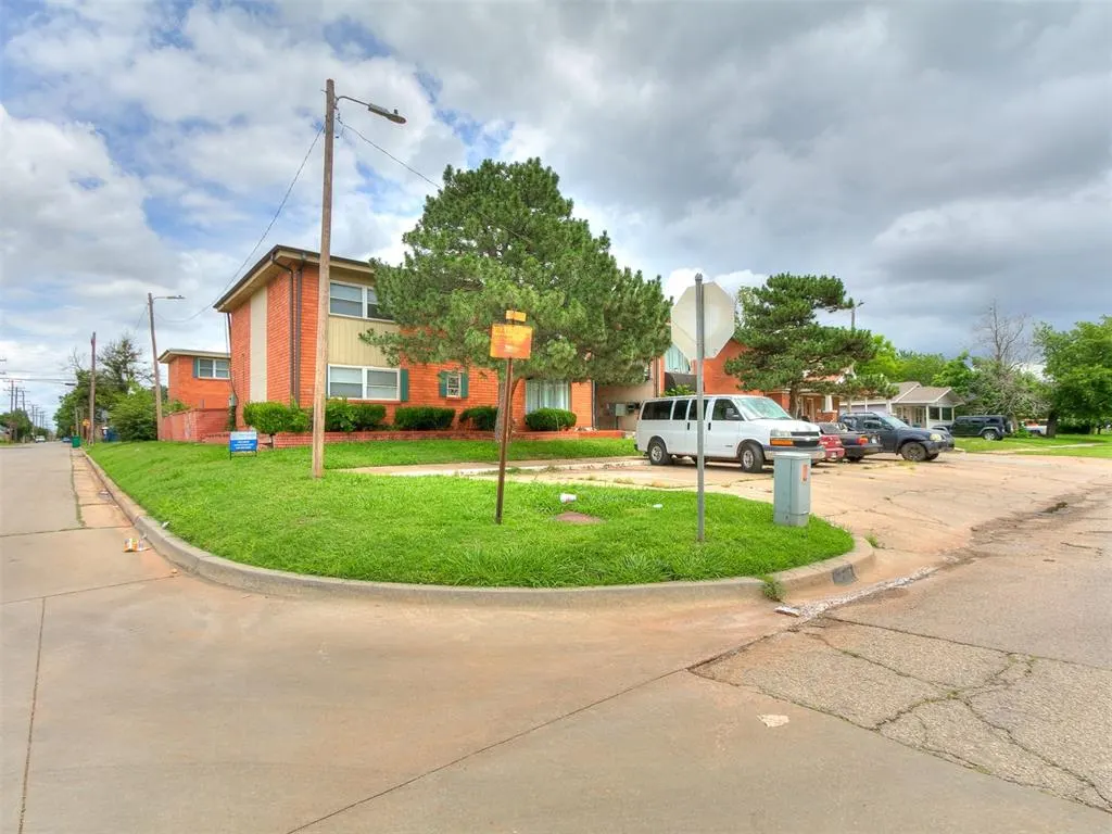 Photo 8 — 1731 NW 32nd Street, Oklahoma City, OK 73118